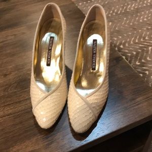Walter Steiger Cream White Snakeskin Heels 8.5 AA.